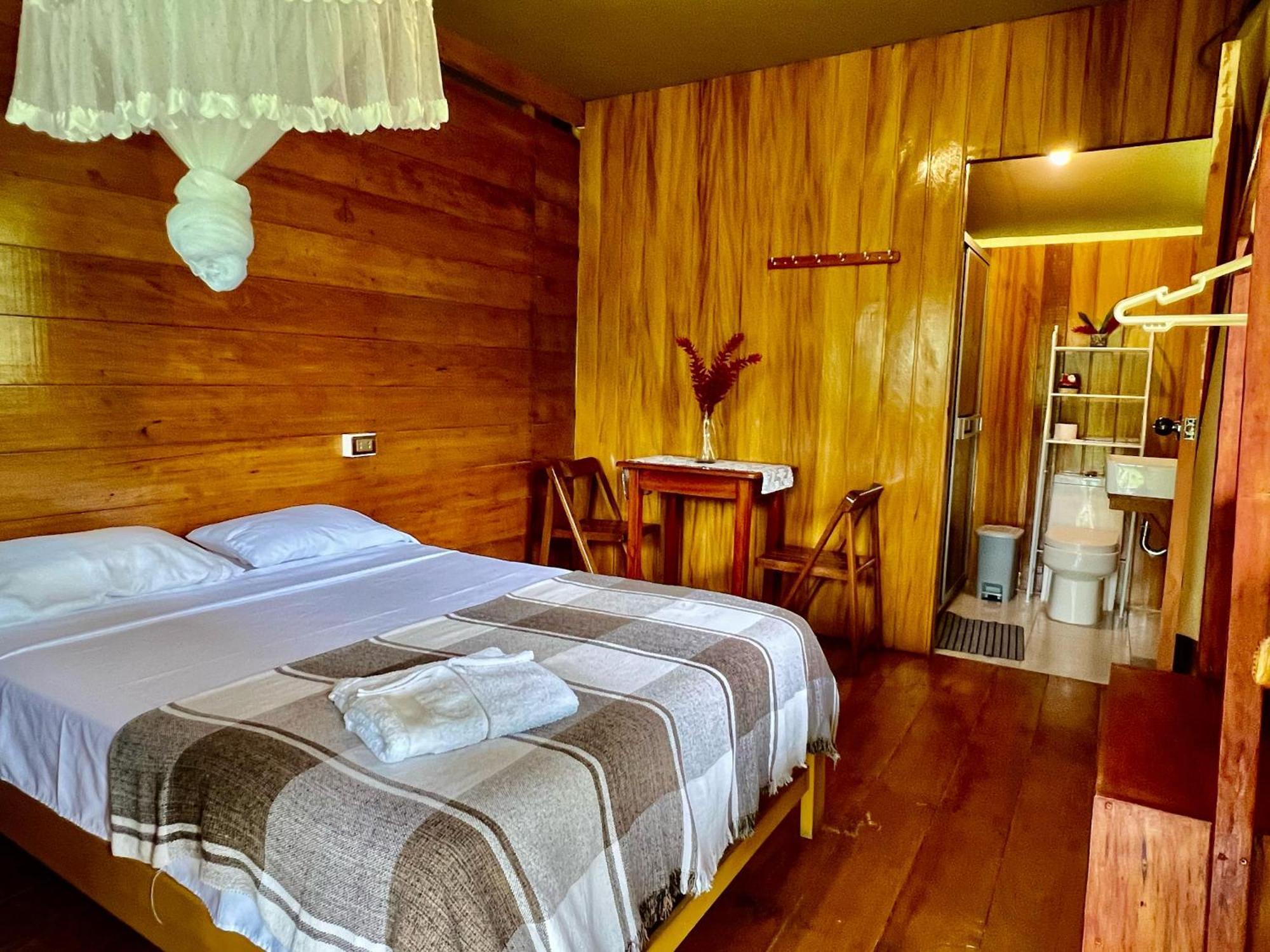 Tronco Tambopata Adventure Hotel Puerto Maldonado Exterior photo
